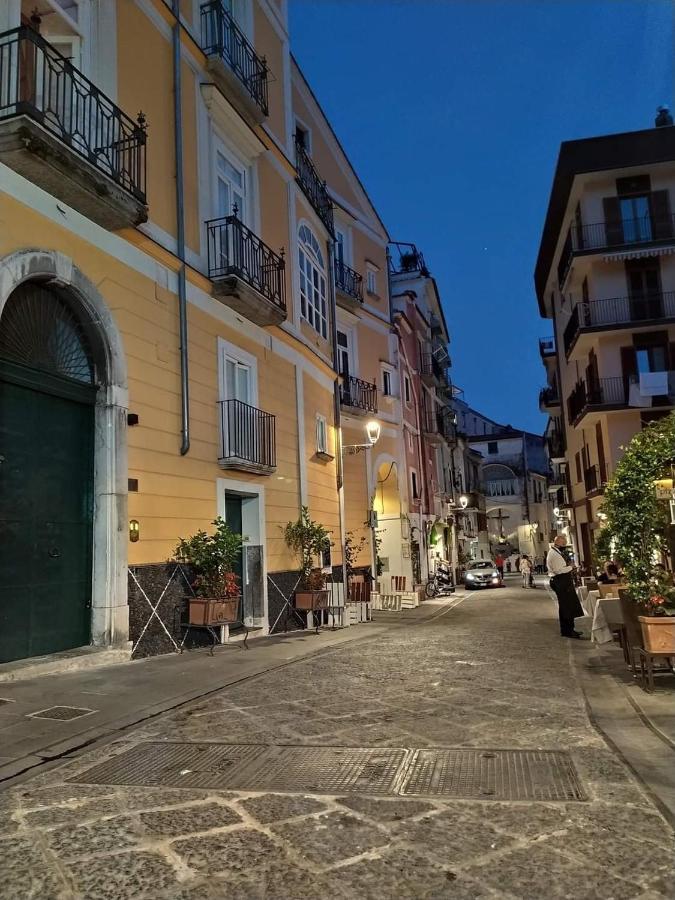 Amalfi Coast Palace In Minori Apartment Exterior photo